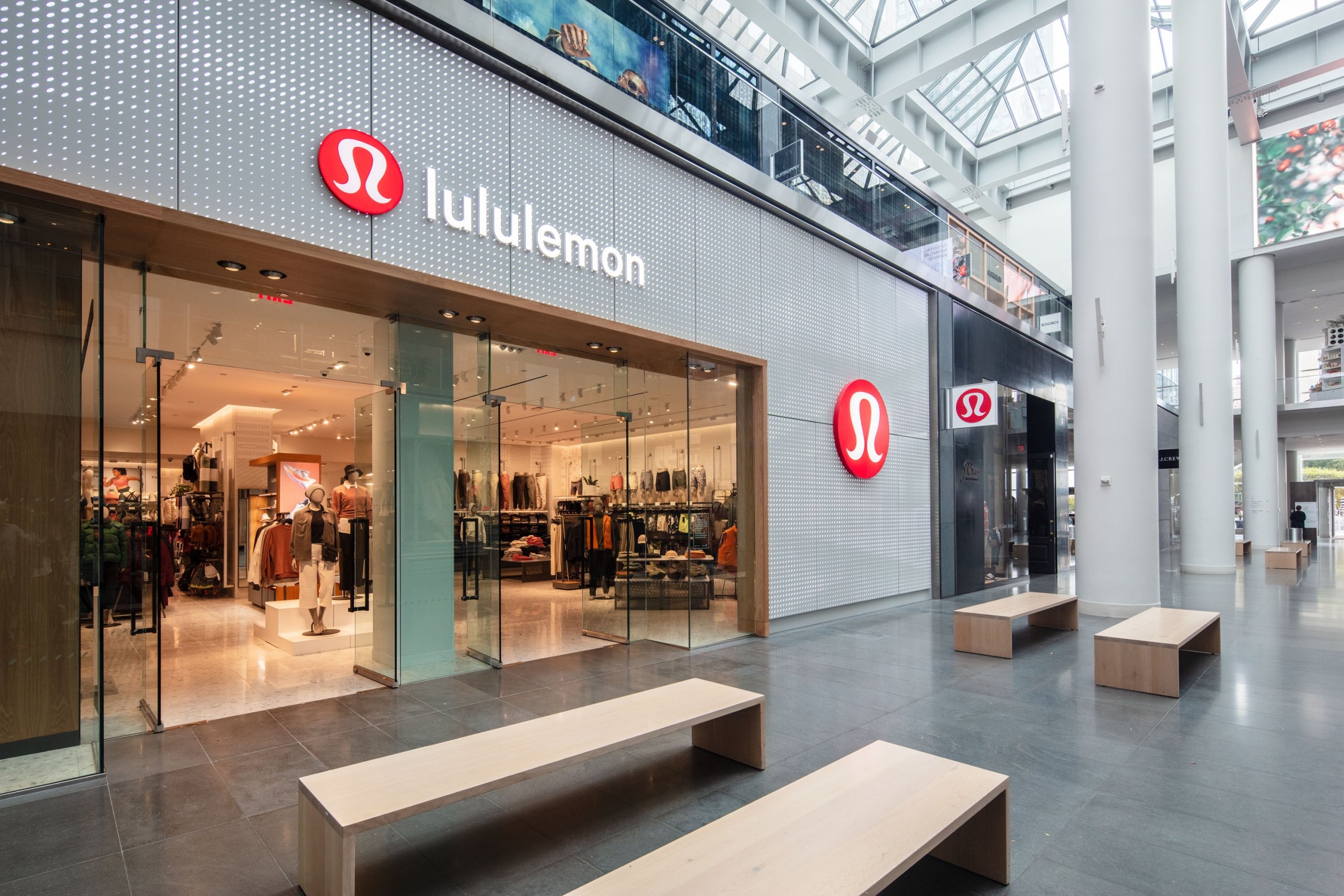 Lululemon store exterior